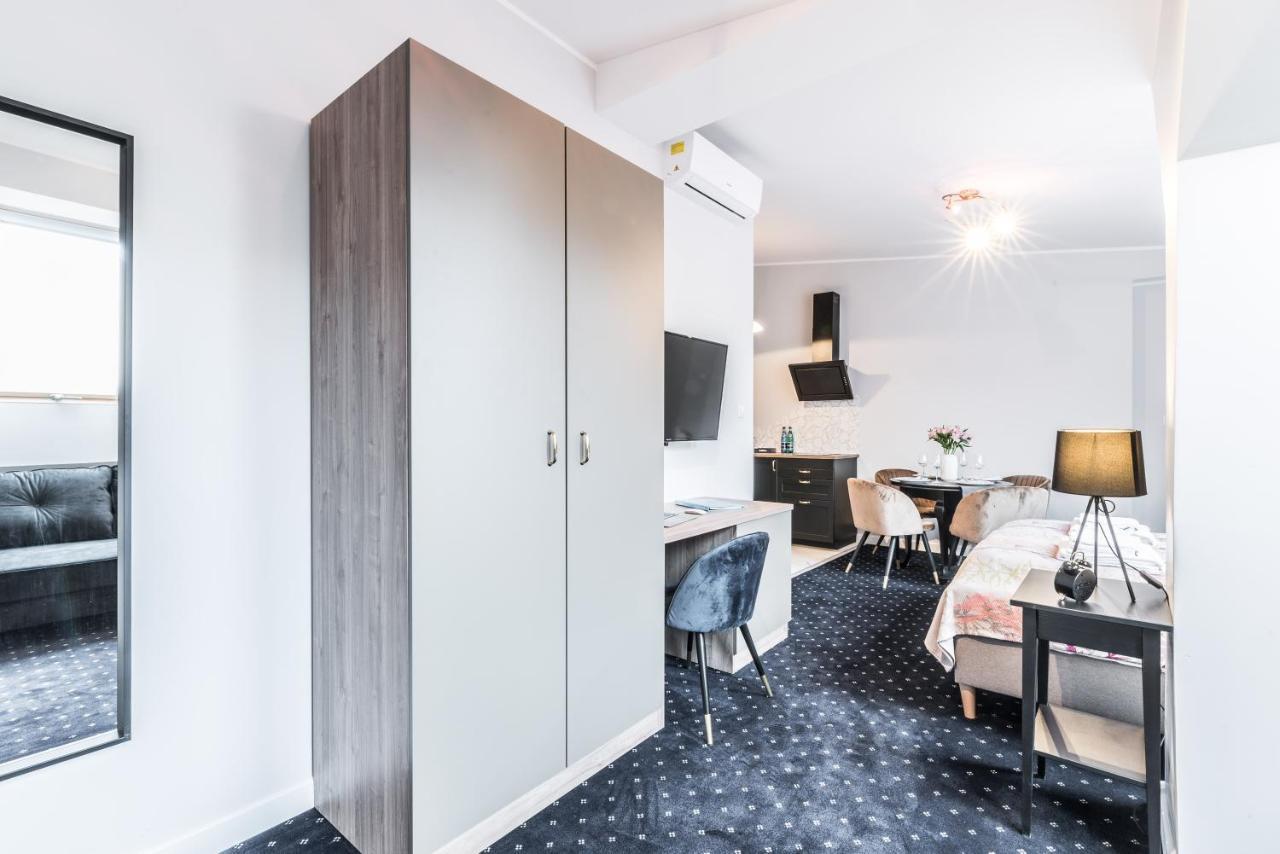 Serenity Aparthotels - Old Town Poznan By Friendly Apartments ภายนอก รูปภาพ