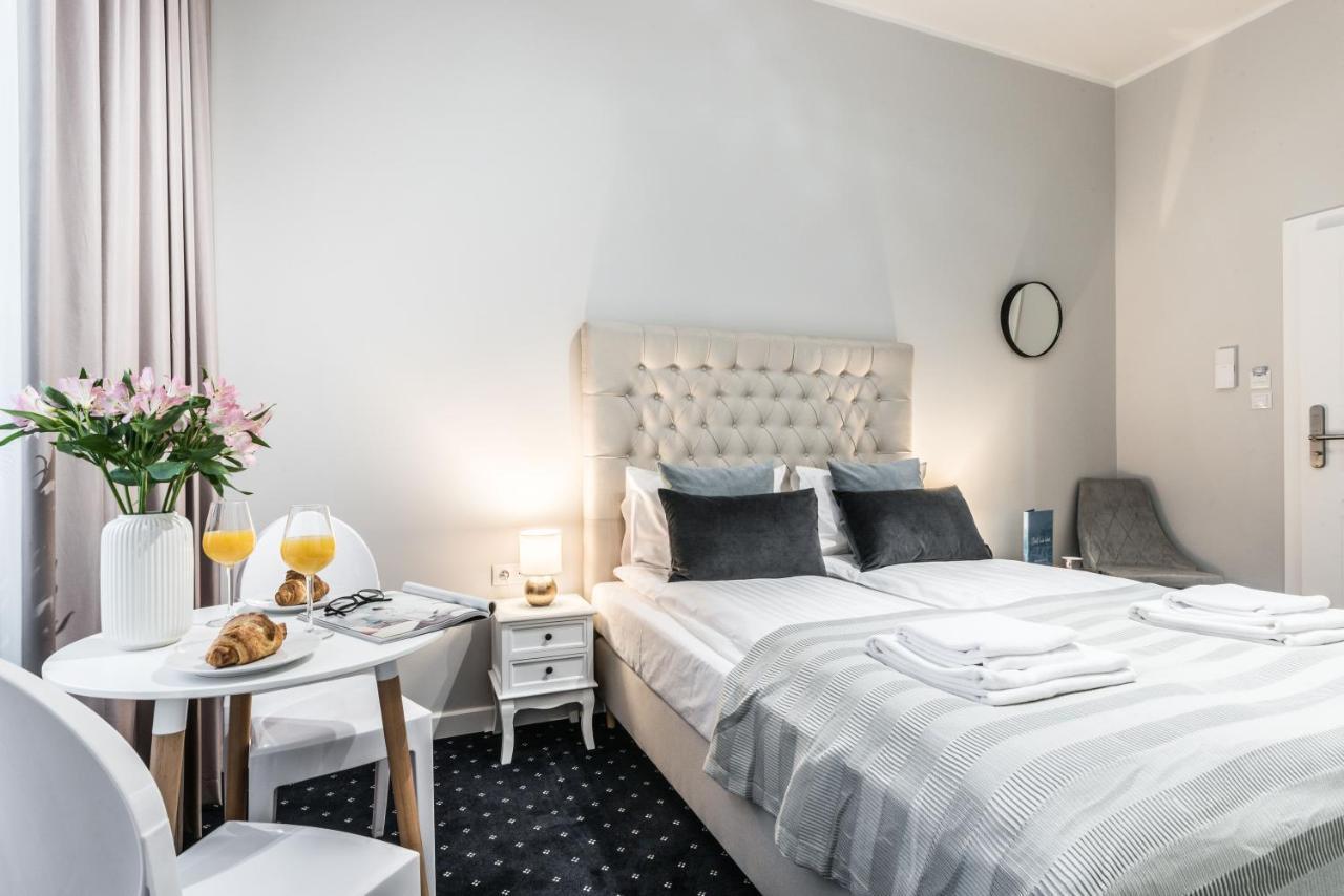 Serenity Aparthotels - Old Town Poznan By Friendly Apartments ภายนอก รูปภาพ