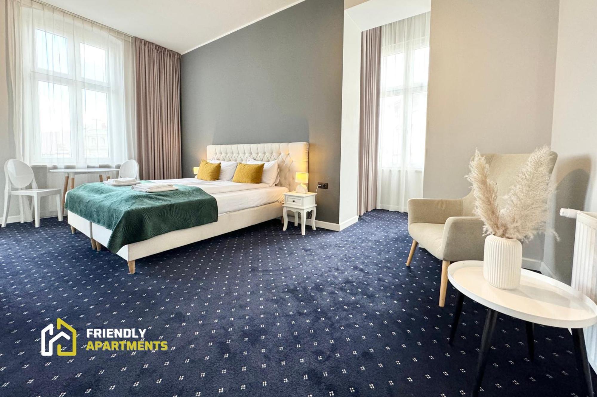 Serenity Aparthotels - Old Town Poznan By Friendly Apartments ภายนอก รูปภาพ